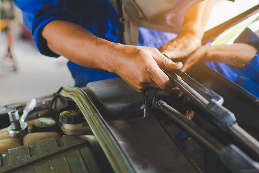 Main Causes Your Windshield Wipers Aren't Working